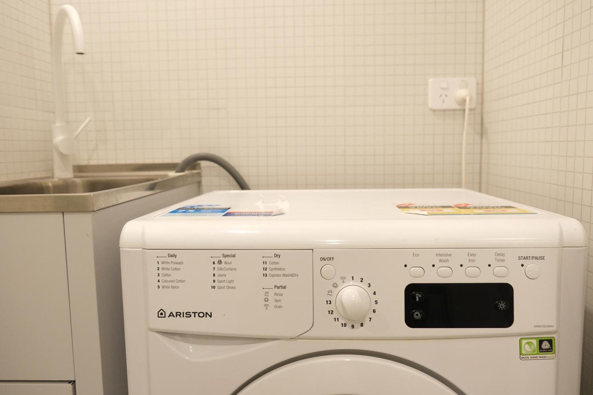 Cbd Japanese Retreat 2Br 1P Brekky Wifi Netflix Apartment Canberra Bagian luar foto