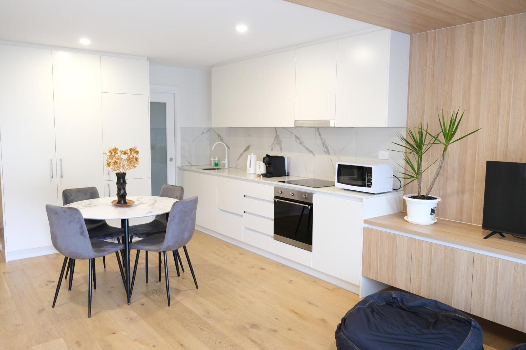 Cbd Japanese Retreat 2Br 1P Brekky Wifi Netflix Apartment Canberra Bagian luar foto